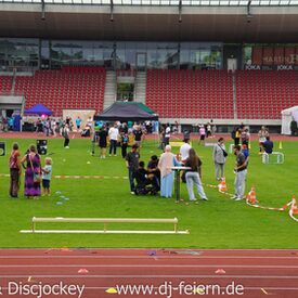 Das Sportstadion Auestadion mit mehreren Ständen